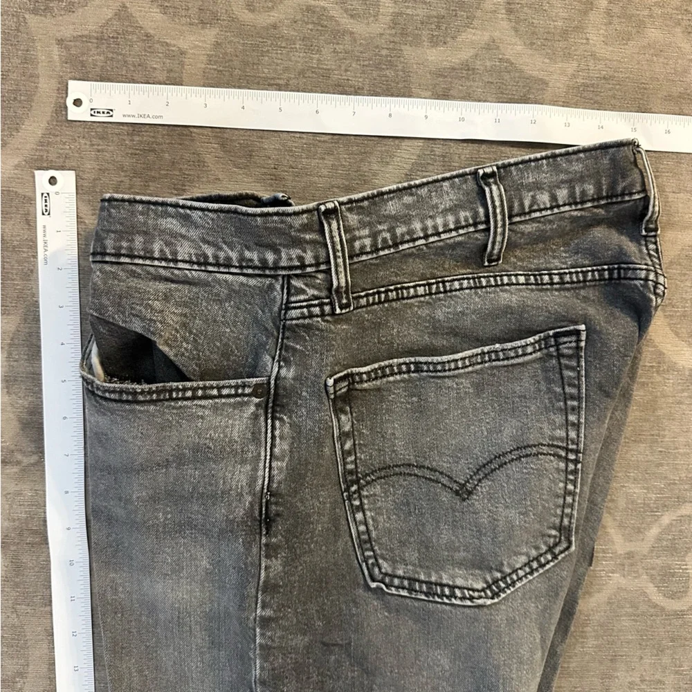 Levis gray everyday